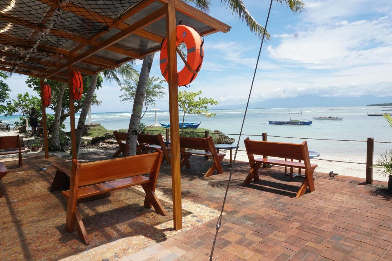 L Cafe Restobar & Lyn'S Guest House San Juan  Bagian luar foto