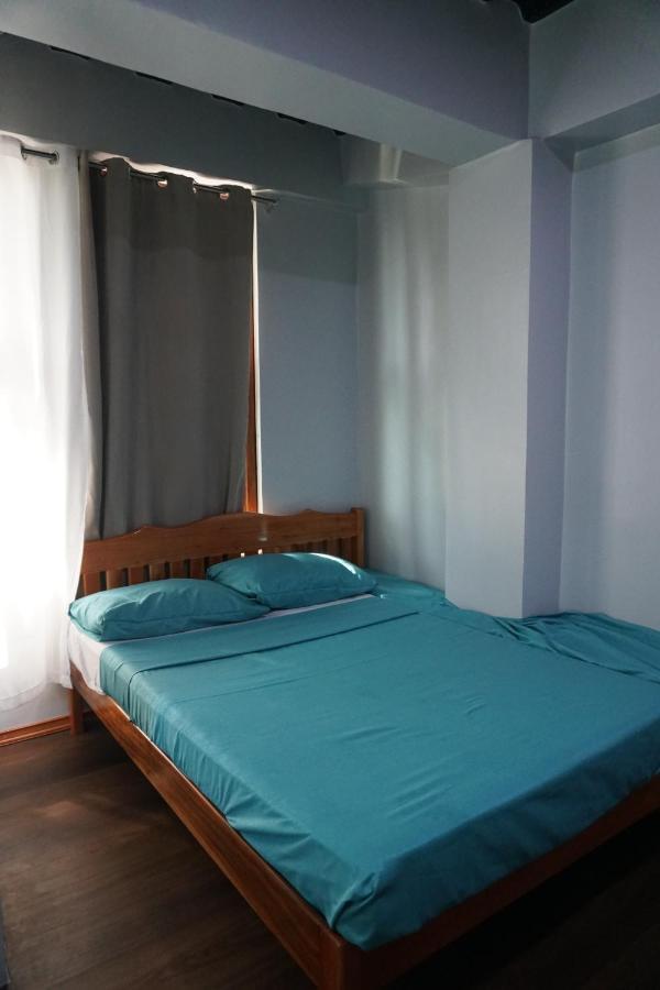 L Cafe Restobar & Lyn'S Guest House San Juan  Bagian luar foto
